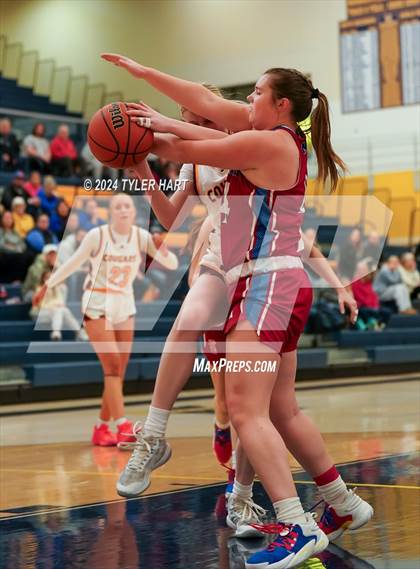 Thumbnail 2 in Martinsville vs. Bloomington North (IHSAA 4A Sectional 13 First Round) photogallery.