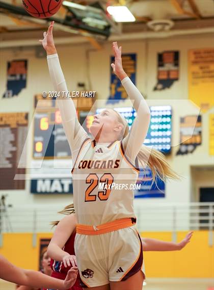 Thumbnail 3 in Martinsville vs. Bloomington North (IHSAA 4A Sectional 13 First Round) photogallery.