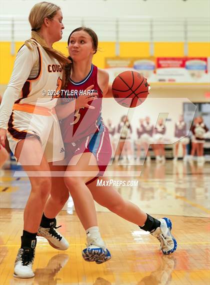 Thumbnail 3 in Martinsville vs. Bloomington North (IHSAA 4A Sectional 13 First Round) photogallery.