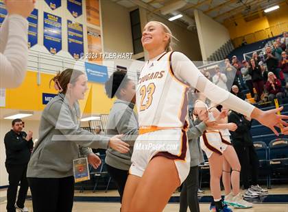 Thumbnail 2 in Martinsville vs. Bloomington North (IHSAA 4A Sectional 13 First Round) photogallery.