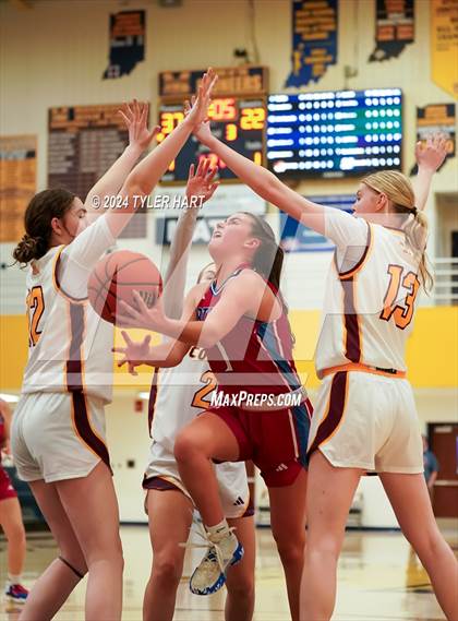 Thumbnail 3 in Martinsville vs. Bloomington North (IHSAA 4A Sectional 13 First Round) photogallery.