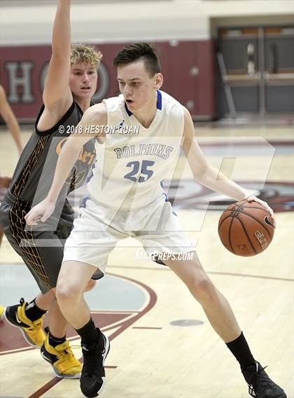 Thumbnail 2 in Cabrillo vs Dana Hills (Rancho Mirage Holiday Invitational) photogallery.