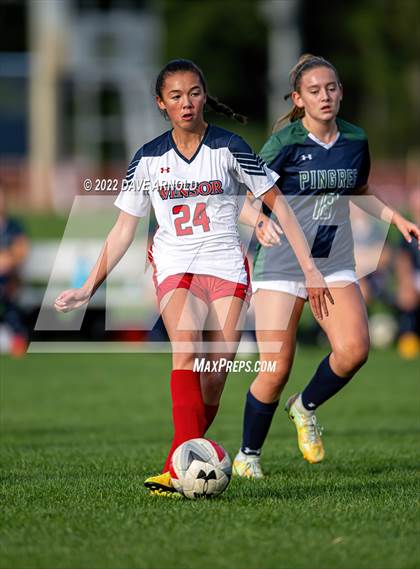 Thumbnail 3 in Winsor @ Pingree photogallery.