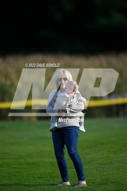 Thumbnail 2 in Winsor @ Pingree photogallery.