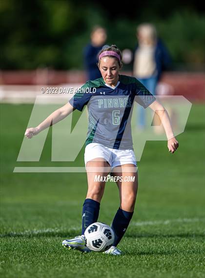 Thumbnail 3 in Winsor @ Pingree photogallery.