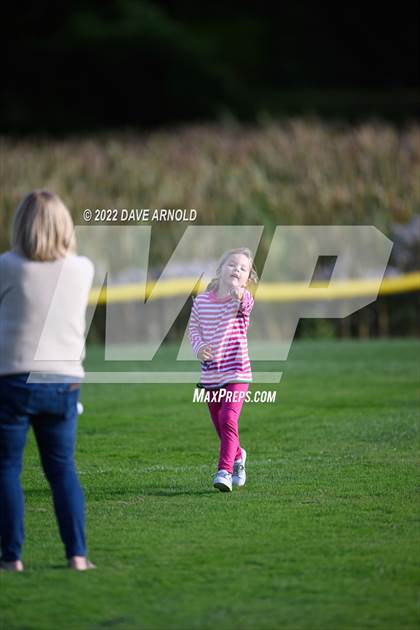 Thumbnail 1 in Winsor @ Pingree photogallery.