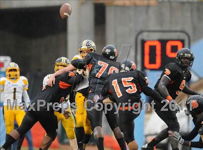 Thumbnail 3 in Murphy vs. Wallace-Rose Hill (NCHSAA 1A Final) photogallery.