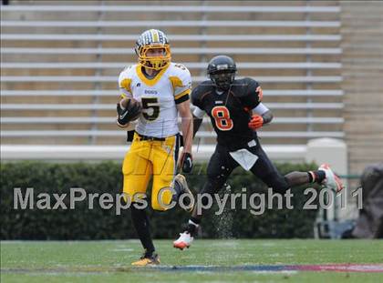 Thumbnail 2 in Murphy vs. Wallace-Rose Hill (NCHSAA 1A Final) photogallery.