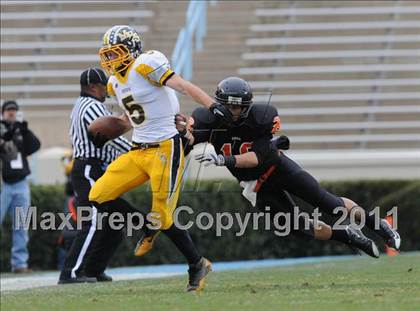 Thumbnail 3 in Murphy vs. Wallace-Rose Hill (NCHSAA 1A Final) photogallery.