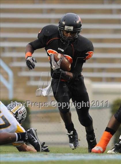 Thumbnail 2 in Murphy vs. Wallace-Rose Hill (NCHSAA 1A Final) photogallery.