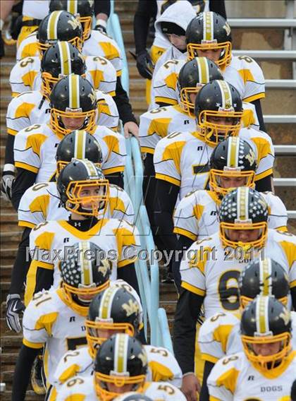 Thumbnail 2 in Murphy vs. Wallace-Rose Hill (NCHSAA 1A Final) photogallery.