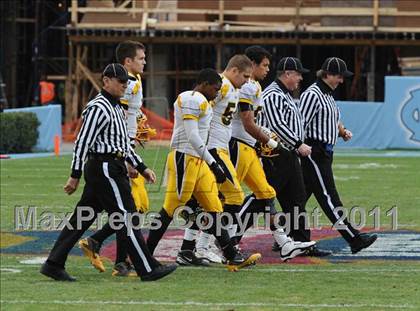 Thumbnail 2 in Murphy vs. Wallace-Rose Hill (NCHSAA 1A Final) photogallery.