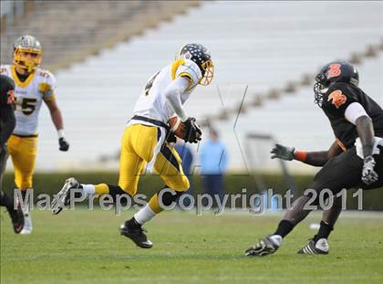 Thumbnail 2 in Murphy vs. Wallace-Rose Hill (NCHSAA 1A Final) photogallery.