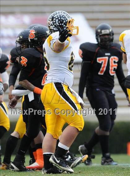 Thumbnail 2 in Murphy vs. Wallace-Rose Hill (NCHSAA 1A Final) photogallery.