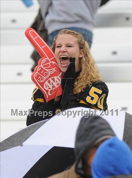 Thumbnail 3 in Murphy vs. Wallace-Rose Hill (NCHSAA 1A Final) photogallery.