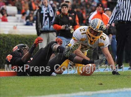 Thumbnail 3 in Murphy vs. Wallace-Rose Hill (NCHSAA 1A Final) photogallery.