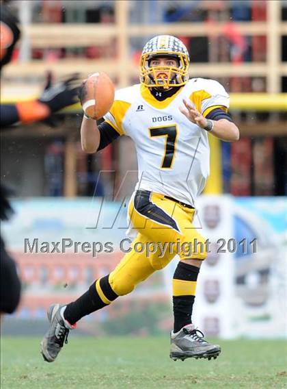 Thumbnail 1 in Murphy vs. Wallace-Rose Hill (NCHSAA 1A Final) photogallery.