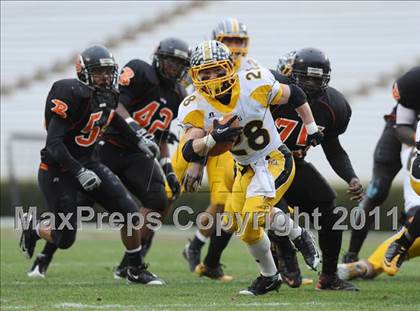Thumbnail 3 in Murphy vs. Wallace-Rose Hill (NCHSAA 1A Final) photogallery.