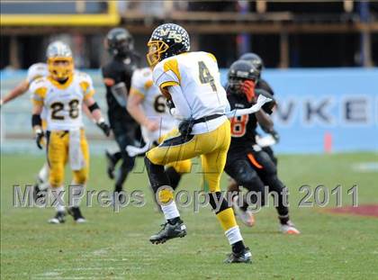 Thumbnail 3 in Murphy vs. Wallace-Rose Hill (NCHSAA 1A Final) photogallery.