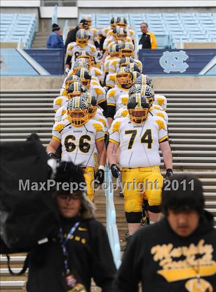 Thumbnail 2 in Murphy vs. Wallace-Rose Hill (NCHSAA 1A Final) photogallery.