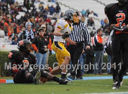 Thumbnail 3 in Murphy vs. Wallace-Rose Hill (NCHSAA 1A Final) photogallery.