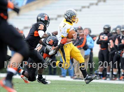 Thumbnail 3 in Murphy vs. Wallace-Rose Hill (NCHSAA 1A Final) photogallery.