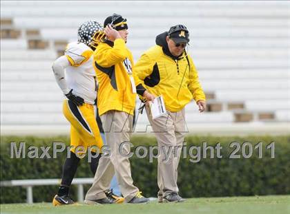 Thumbnail 2 in Murphy vs. Wallace-Rose Hill (NCHSAA 1A Final) photogallery.