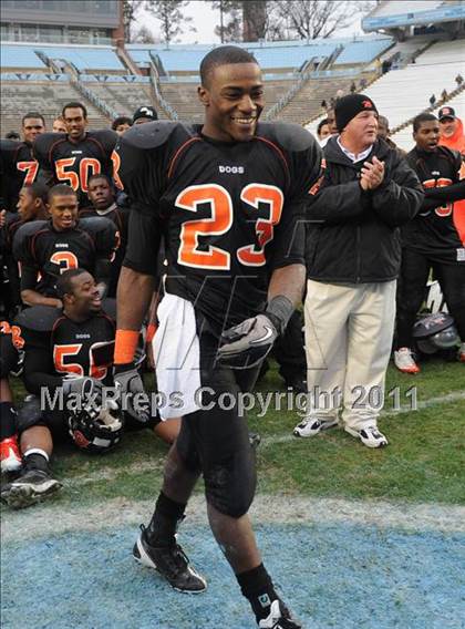 Thumbnail 3 in Murphy vs. Wallace-Rose Hill (NCHSAA 1A Final) photogallery.