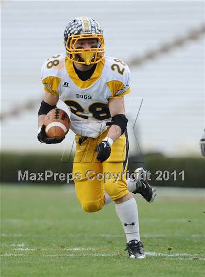 Thumbnail 1 in Murphy vs. Wallace-Rose Hill (NCHSAA 1A Final) photogallery.