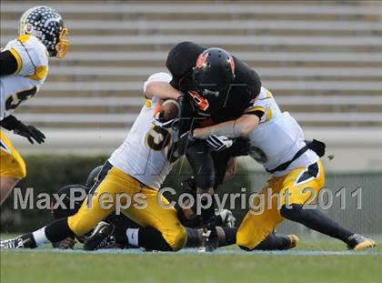 Thumbnail 2 in Murphy vs. Wallace-Rose Hill (NCHSAA 1A Final) photogallery.
