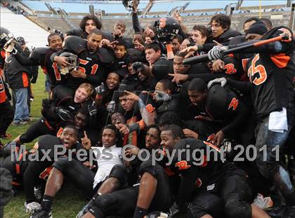 Thumbnail 2 in Murphy vs. Wallace-Rose Hill (NCHSAA 1A Final) photogallery.