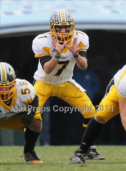 Thumbnail 1 in Murphy vs. Wallace-Rose Hill (NCHSAA 1A Final) photogallery.