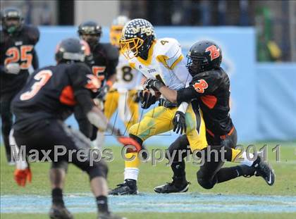 Thumbnail 3 in Murphy vs. Wallace-Rose Hill (NCHSAA 1A Final) photogallery.