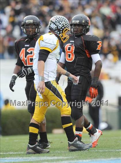 Thumbnail 3 in Murphy vs. Wallace-Rose Hill (NCHSAA 1A Final) photogallery.