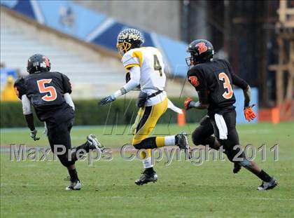 Thumbnail 1 in Murphy vs. Wallace-Rose Hill (NCHSAA 1A Final) photogallery.