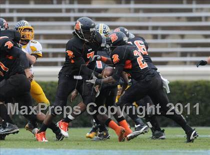 Thumbnail 2 in Murphy vs. Wallace-Rose Hill (NCHSAA 1A Final) photogallery.