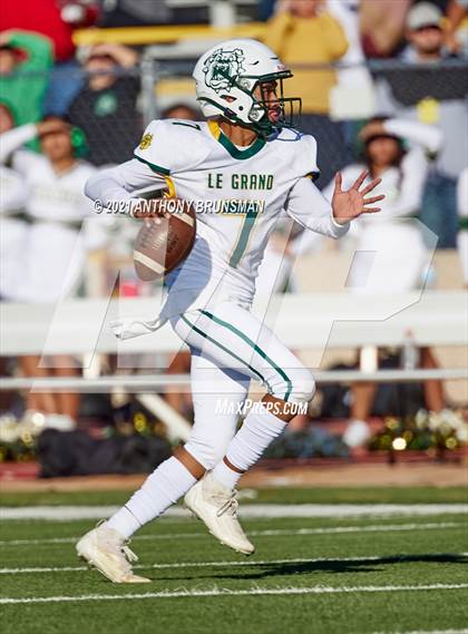 Thumbnail 2 in Woodland Christian vs. Le Grand (CIF SJS D7 Final) photogallery.