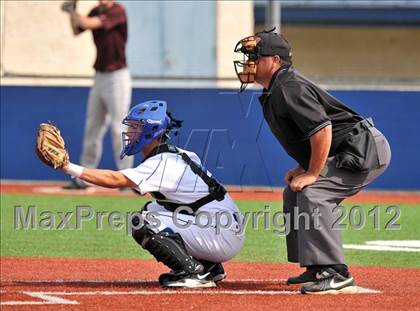 Thumbnail 2 in Colbert @ Krum photogallery.