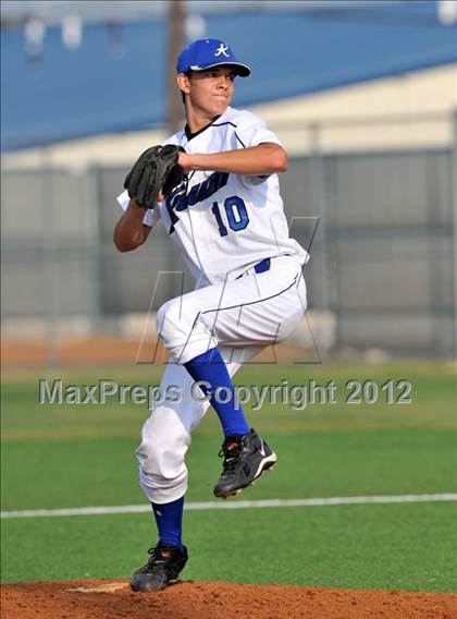 Thumbnail 2 in Colbert @ Krum photogallery.