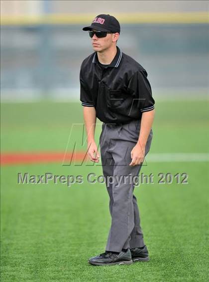 Thumbnail 3 in Colbert @ Krum photogallery.