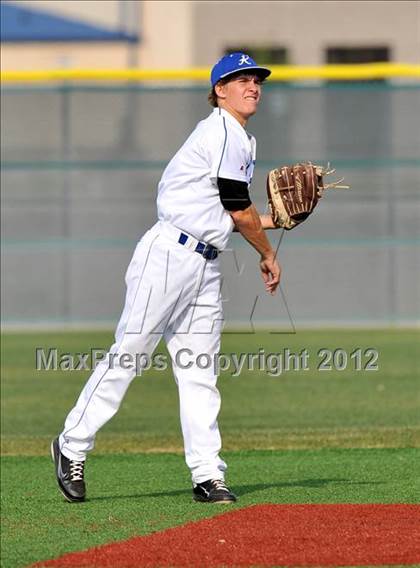Thumbnail 2 in Colbert @ Krum photogallery.