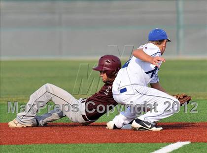Thumbnail 2 in Colbert @ Krum photogallery.