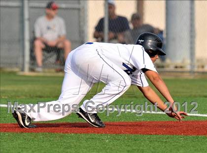 Thumbnail 1 in Colbert @ Krum photogallery.