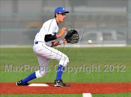 Thumbnail 3 in Colbert @ Krum photogallery.