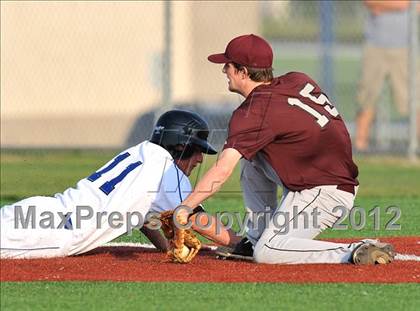 Thumbnail 3 in Colbert @ Krum photogallery.