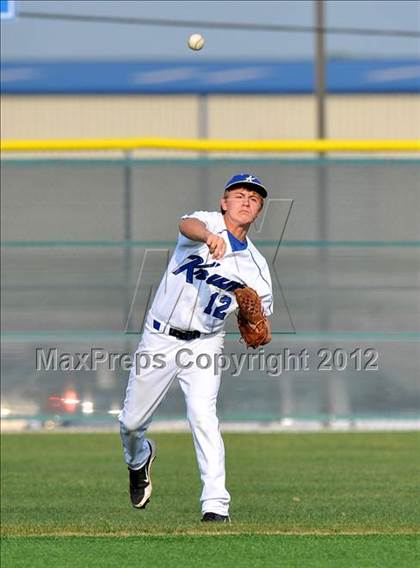 Thumbnail 3 in Colbert @ Krum photogallery.