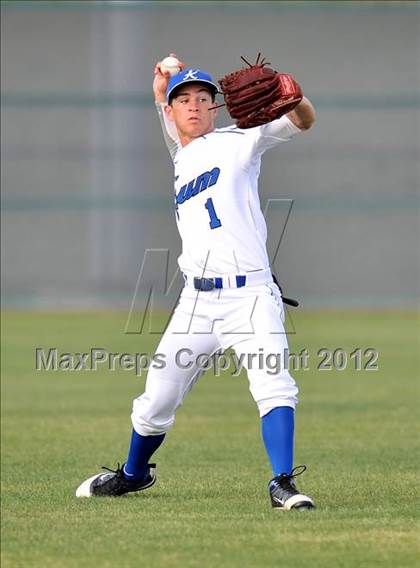 Thumbnail 1 in Colbert @ Krum photogallery.