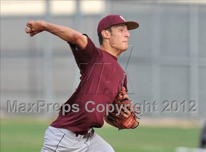 Thumbnail 1 in Colbert @ Krum photogallery.