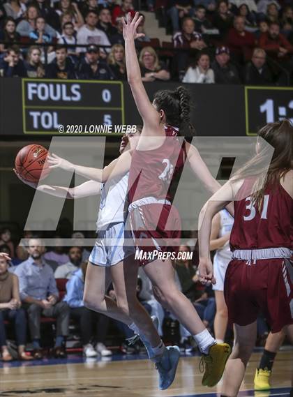 Thumbnail 2 in Ursuline vs. Albertus Magnus (Section 1 Class AA Semifinal) photogallery.