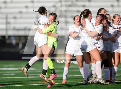 Thumbnail 2 in Exeter vs. Timberlane (NHIAA Division 1 Quarterfinal) photogallery.